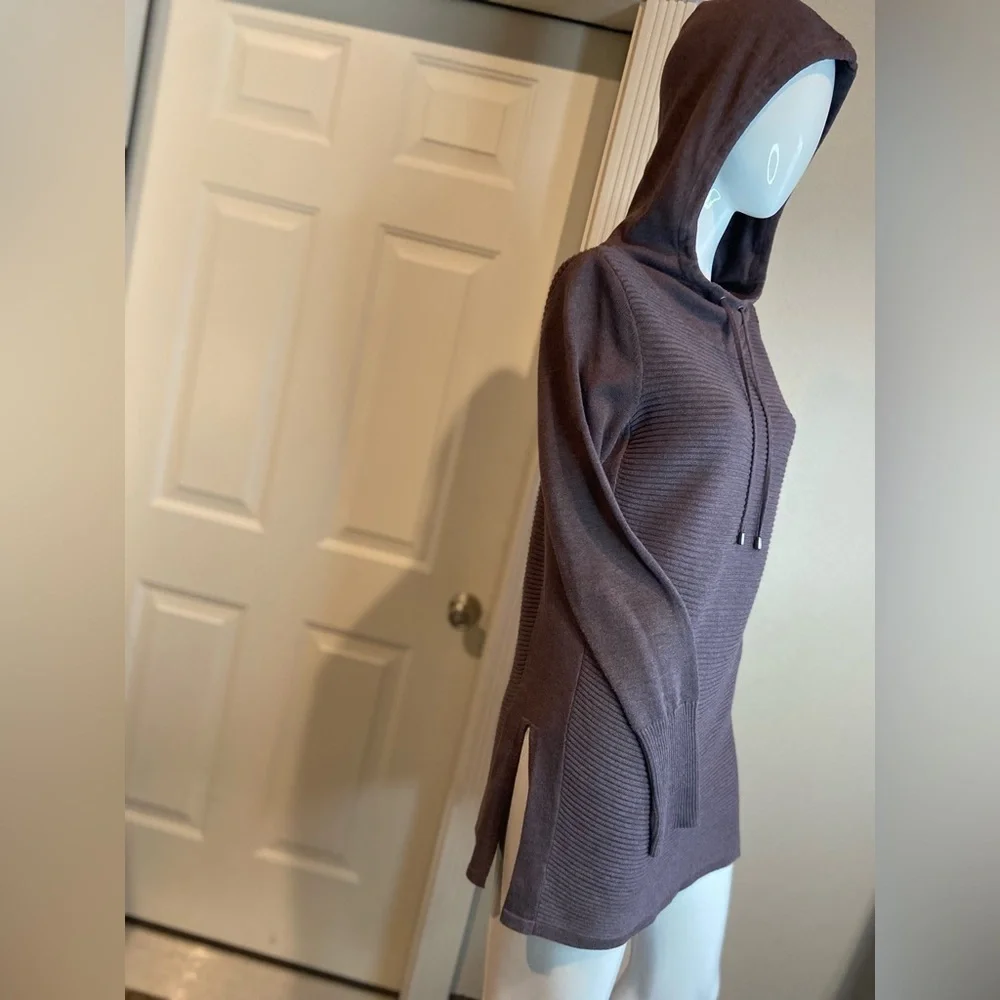 Artisan NY~Dusty Plum~Ribbed~Cowl Neck Hoodie~Sweater~Thumb Hole Cuff~Size S